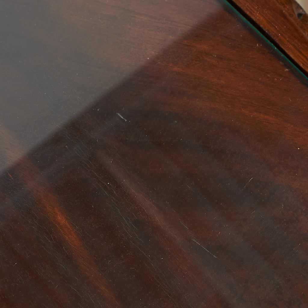 British classic glass top nesting table #78649
