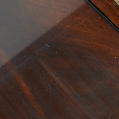 British classic glass top nesting table #78649