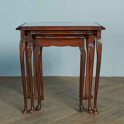 British classic glass top nesting table #78649