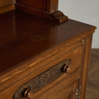 Gomme Furniture Wycombe ガラス キャビネット