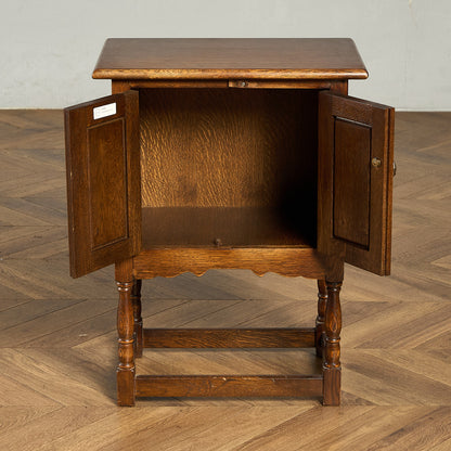 英国 クラシック キャビネット