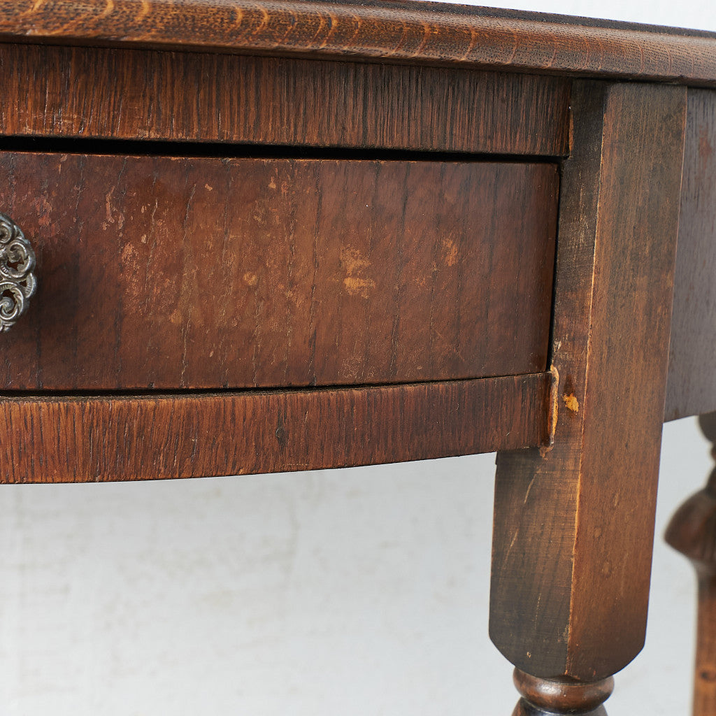 [67606] British Classic Half Moon Table