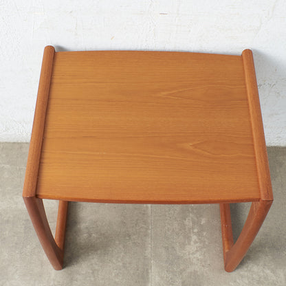[67326] British vintage nesting table