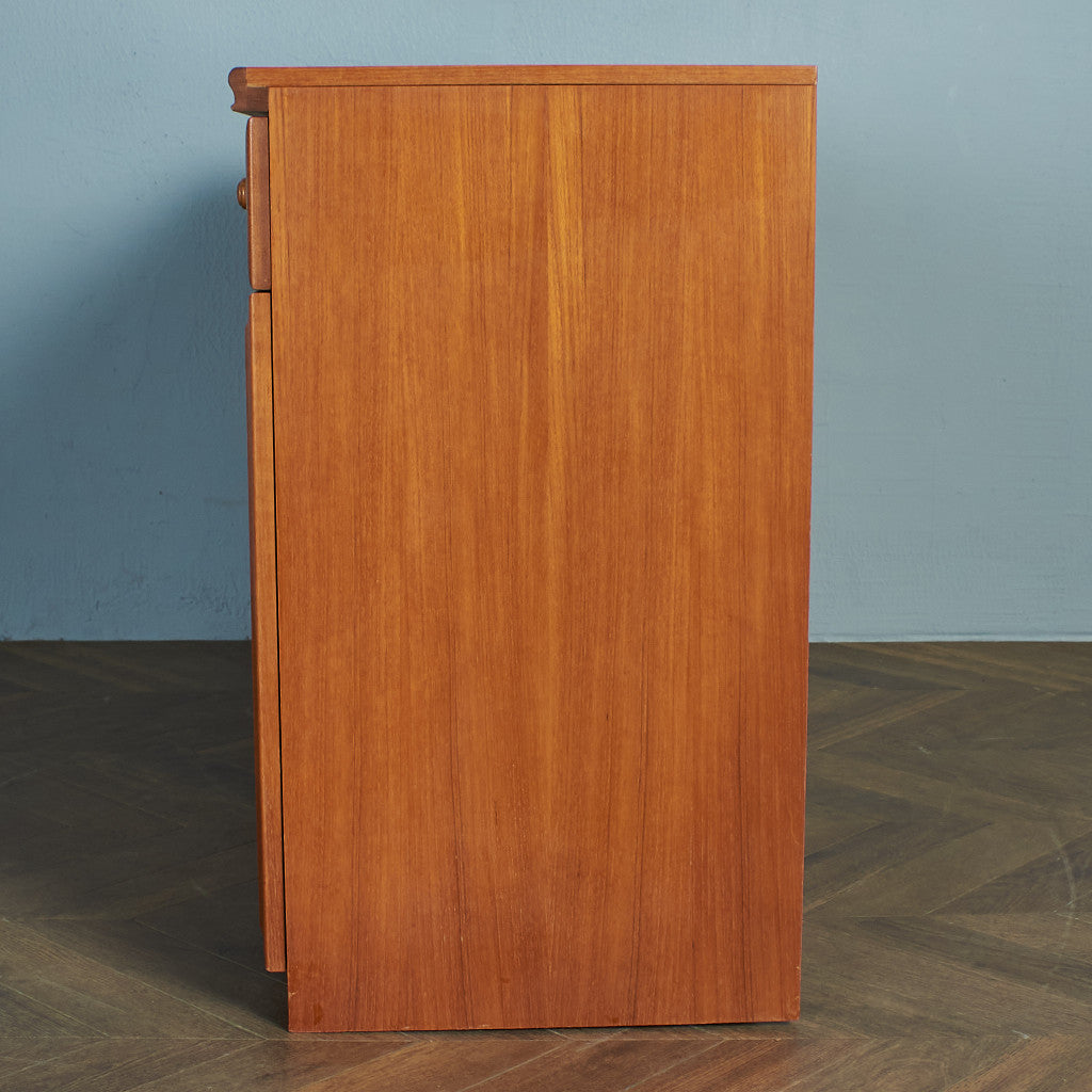 British Vintage Sideboard #76523