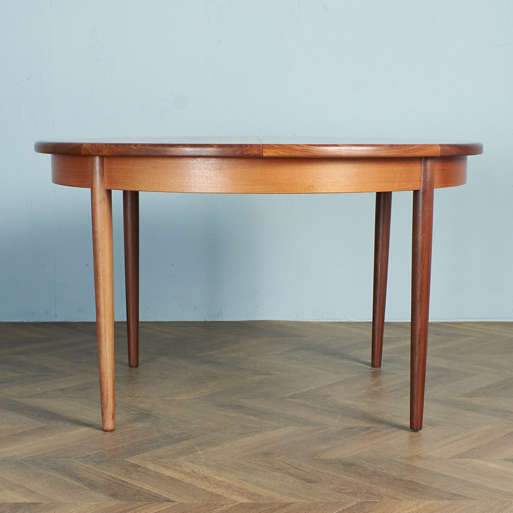 G-PLAN Extension Round Dining Table #74514