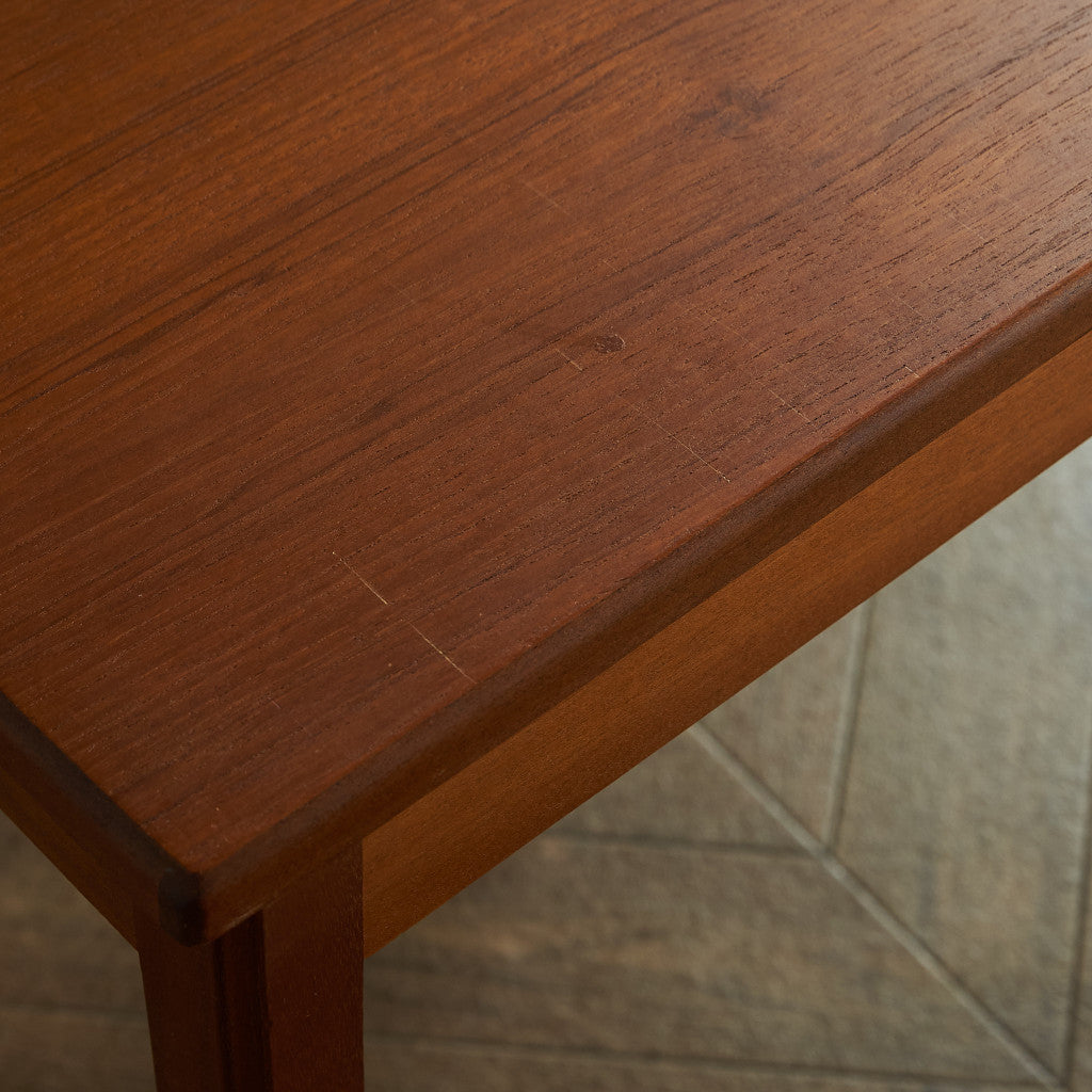 AHMcINTOSH Vintage Nesting Table #81712