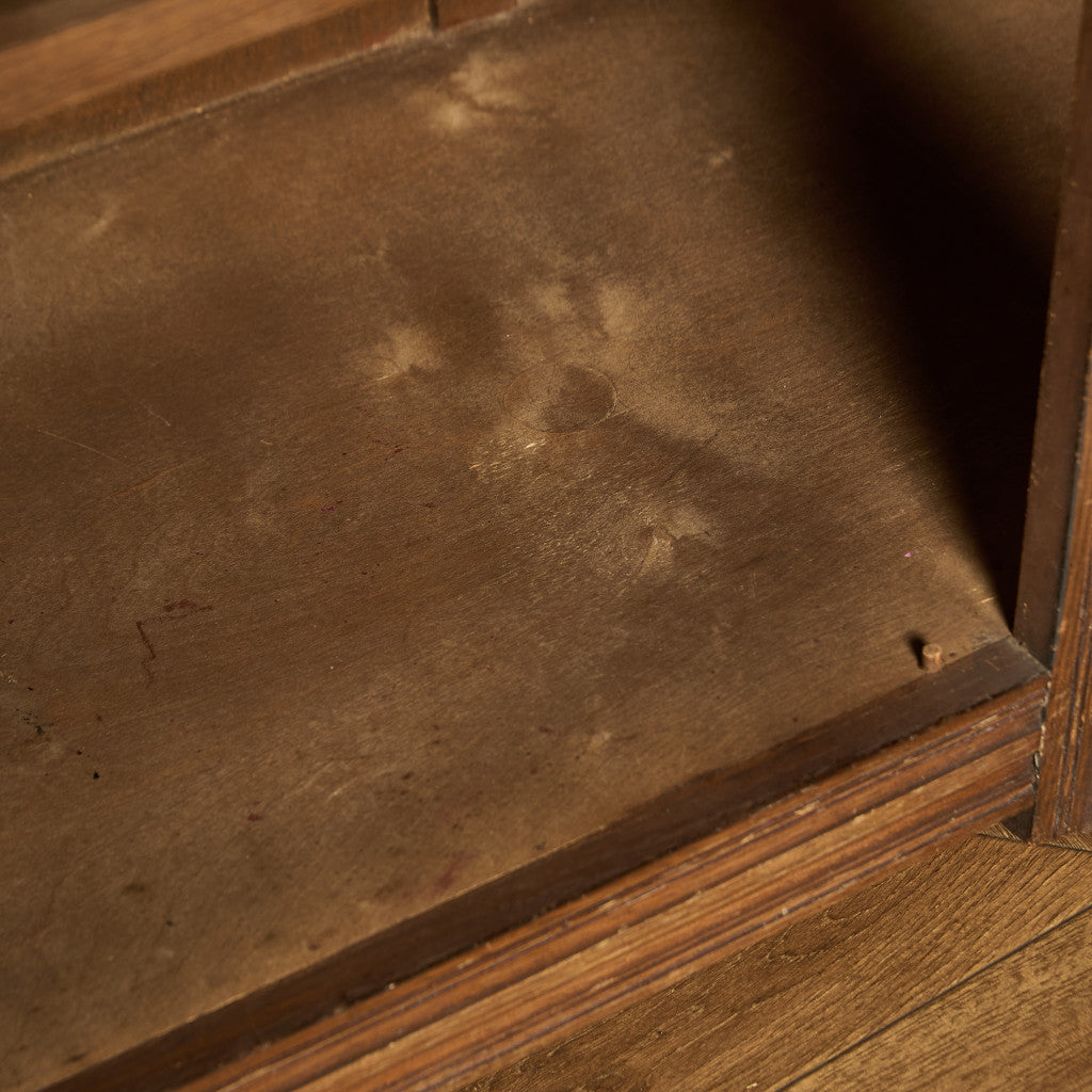 Gomme Furniture Wycombe ガラス キャビネット
