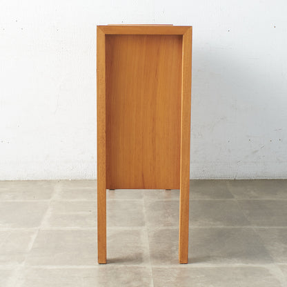 [67604][Meredew] Vintage narrow bookcase
