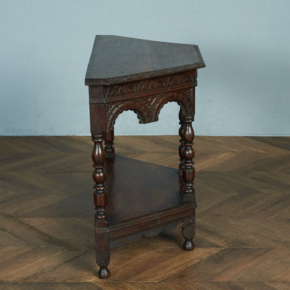 British classic oak side table #80476