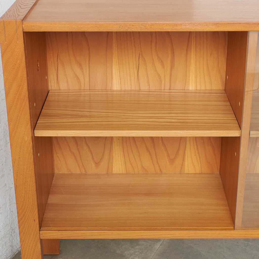 [67604][Meredew] Vintage narrow bookcase