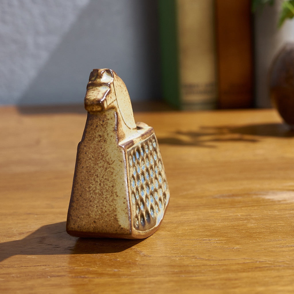 A small horse vase