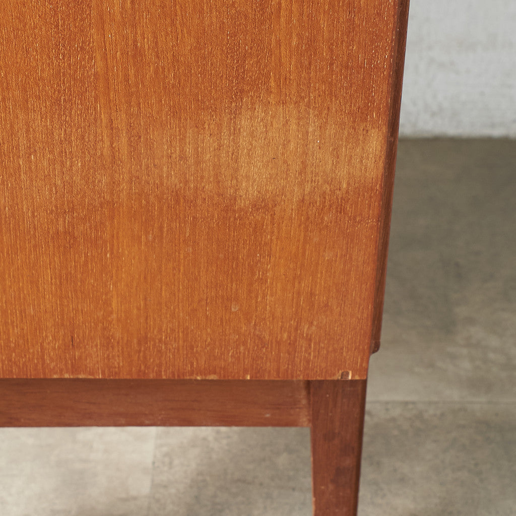 [67613] British vintage glass bookcase