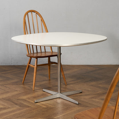 Fritz Hansen A603 Super-circular Table スーパー円テーブル