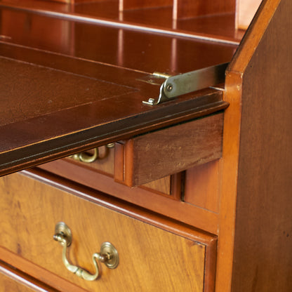 Northampton Cabinet Company ライティングビューロー