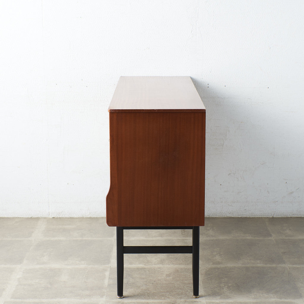 [67366][Jentique] Vintage sideboard