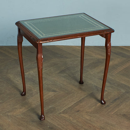 British classic glass top nesting table #78638