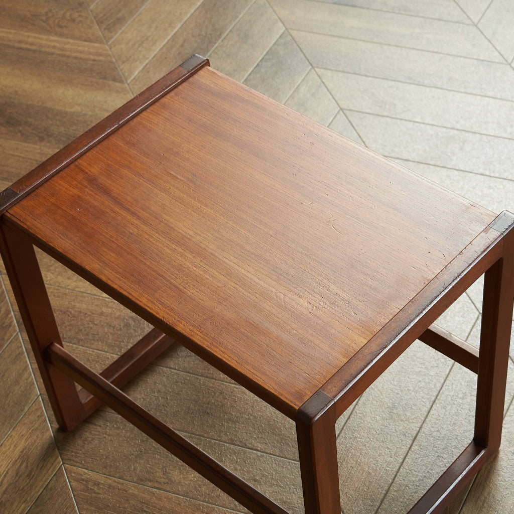 英国ヴィンテージ ネストテーブル