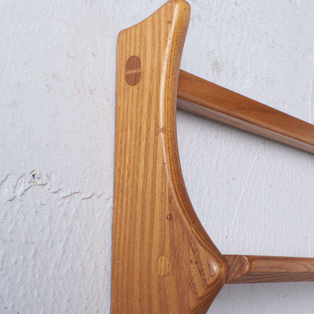 ヴィンテージ ウォールラック (Wall Mounted Plate Rack model 268)