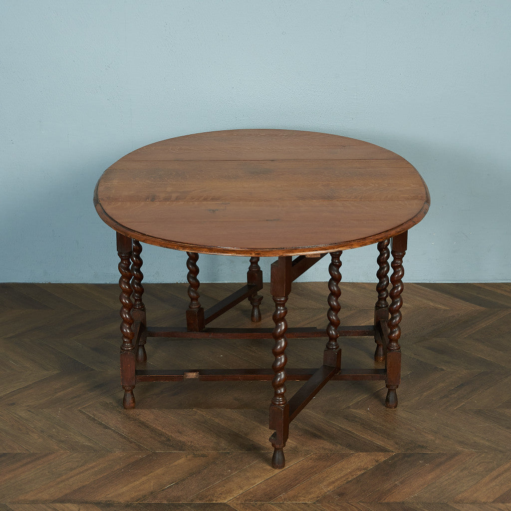 British Classic Drop Leaf Gateleg Table #81716