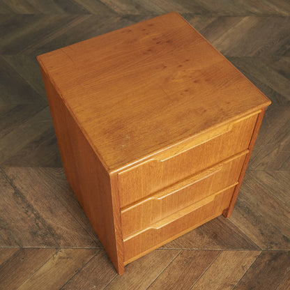 STEENS Vintage 3-Drawer Side Chest/Bedside Cabinet #83947