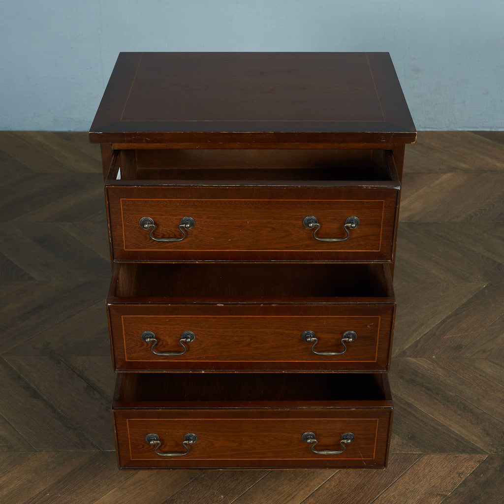 British Classic 3-Drawer Side Chest #83733