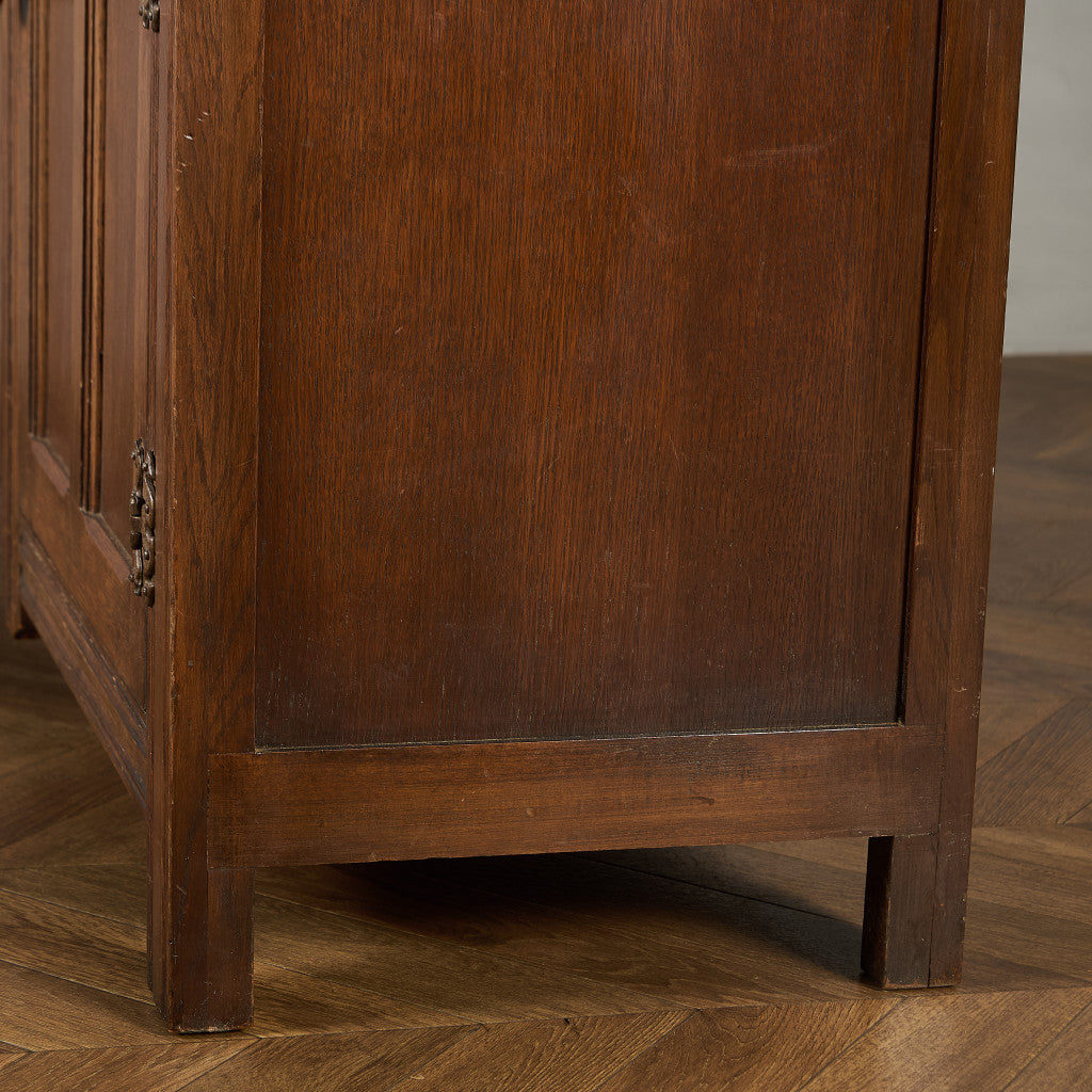 Gomme Furniture Wycombe ガラス キャビネット