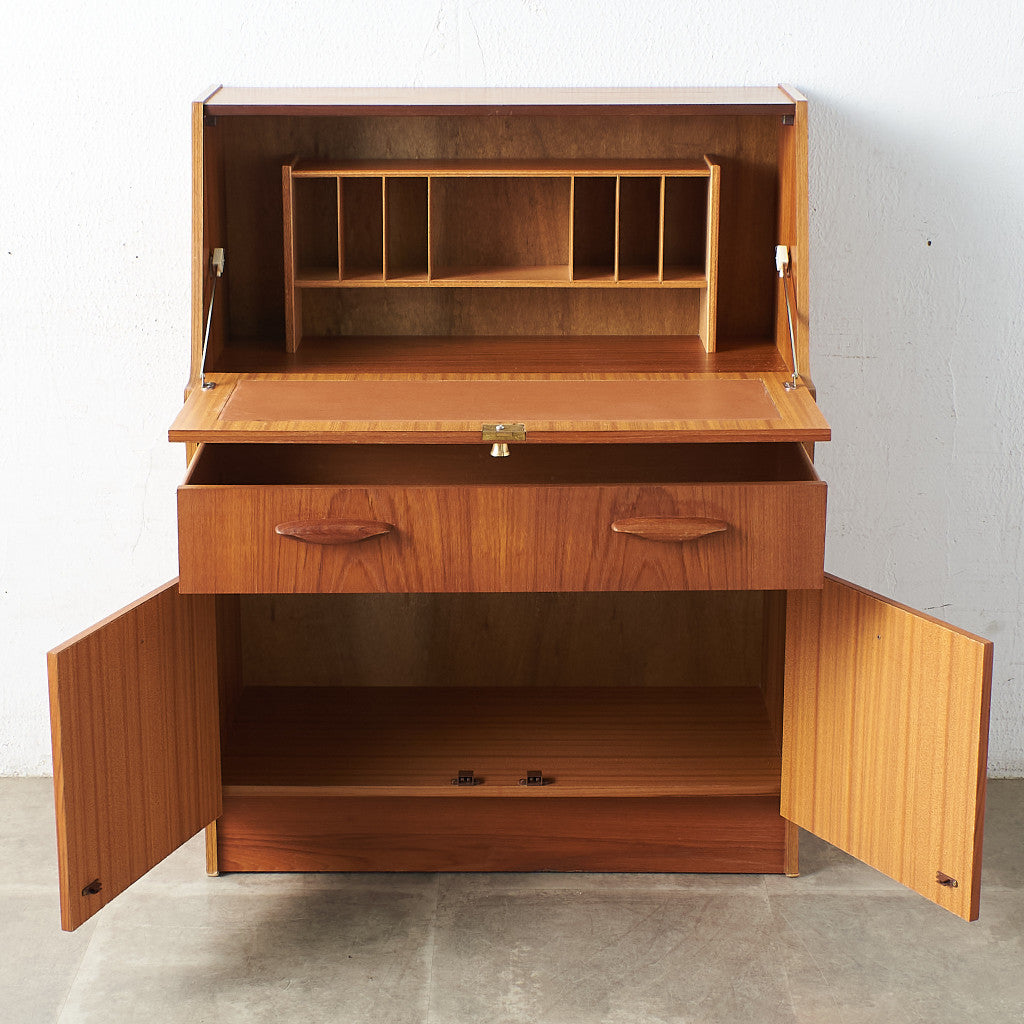 [67459] British Vintage Writing Bureau