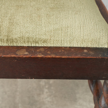 [67207] Antique British Jacobean style armchair