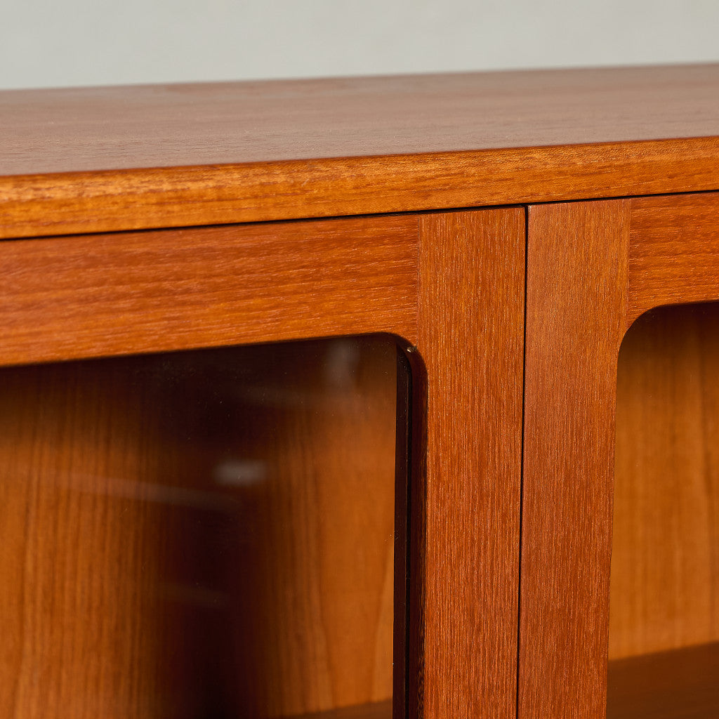 Fresco ガラス ブックケース カスタム アイアン ヘアピンレッグ