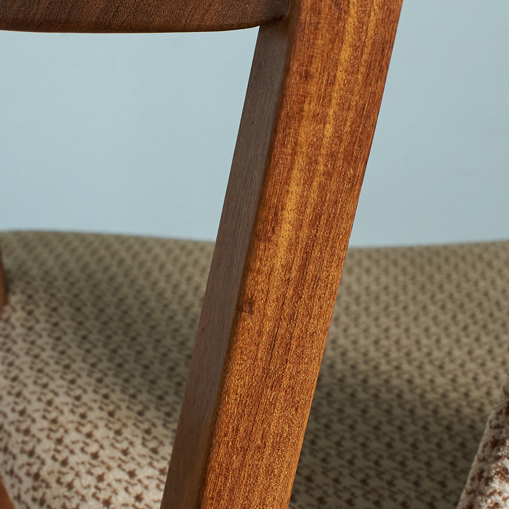 Fresco パッドバックダイニングアームチェア(Carver Chair 4567D)