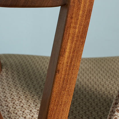 Fresco パッドバックダイニングアームチェア(Carver Chair 4567D)