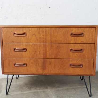 [65677][G-PLAN] Fresco 3-drawer chest/custom iron legs