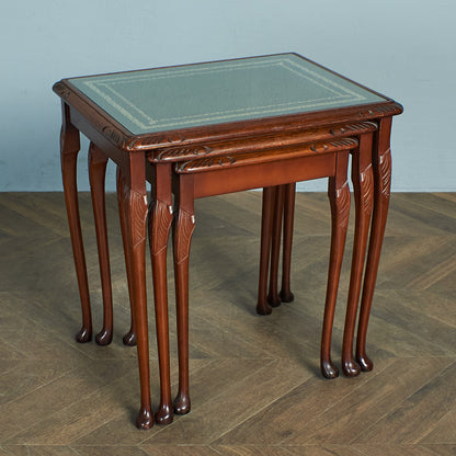 British classic glass top nesting table #78638