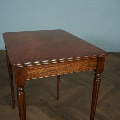 British Classic Nesting Table #74774
