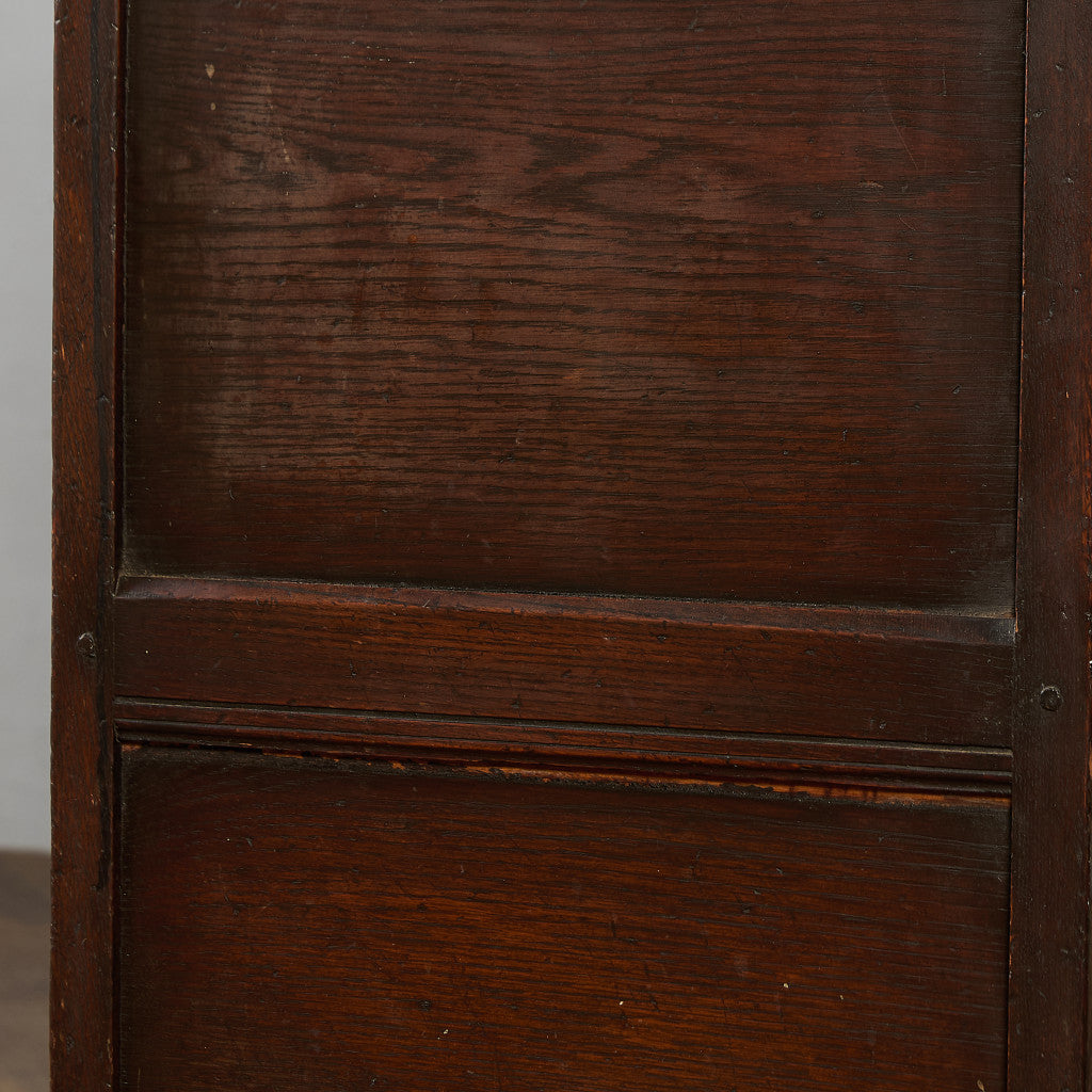 Alfred Allen コートカップボード