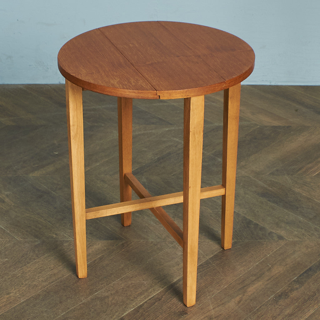 Novy Domov社 Poul Hundevad ネストテーブル