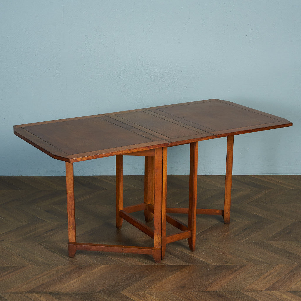 British Classic Drop Leaf Gateleg Table #81780