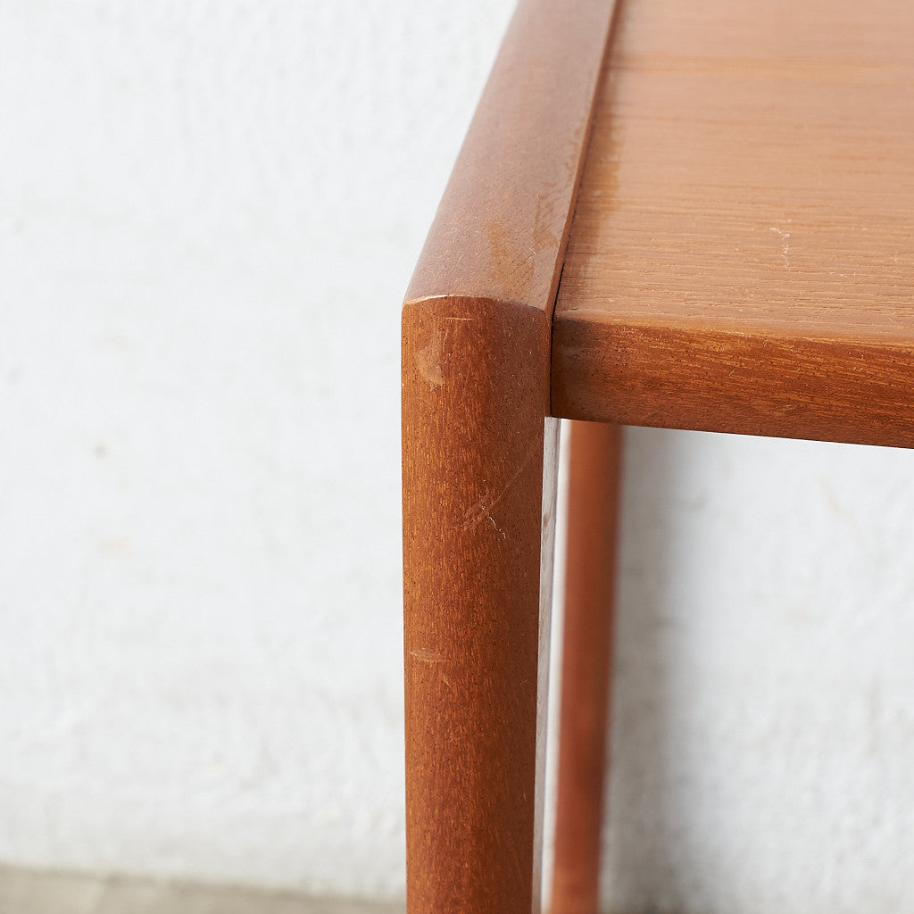 [67326] British vintage nesting table