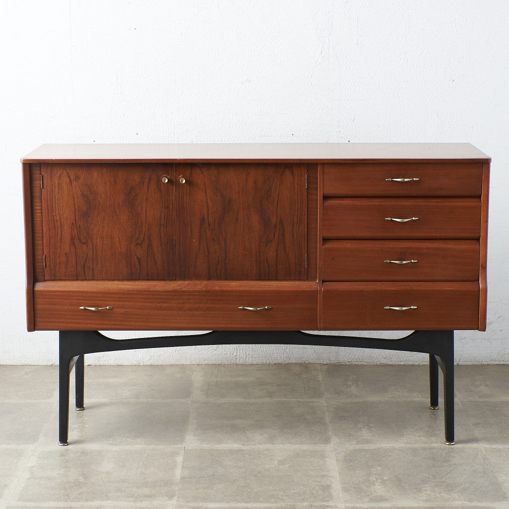 [67366][Jentique] Vintage sideboard