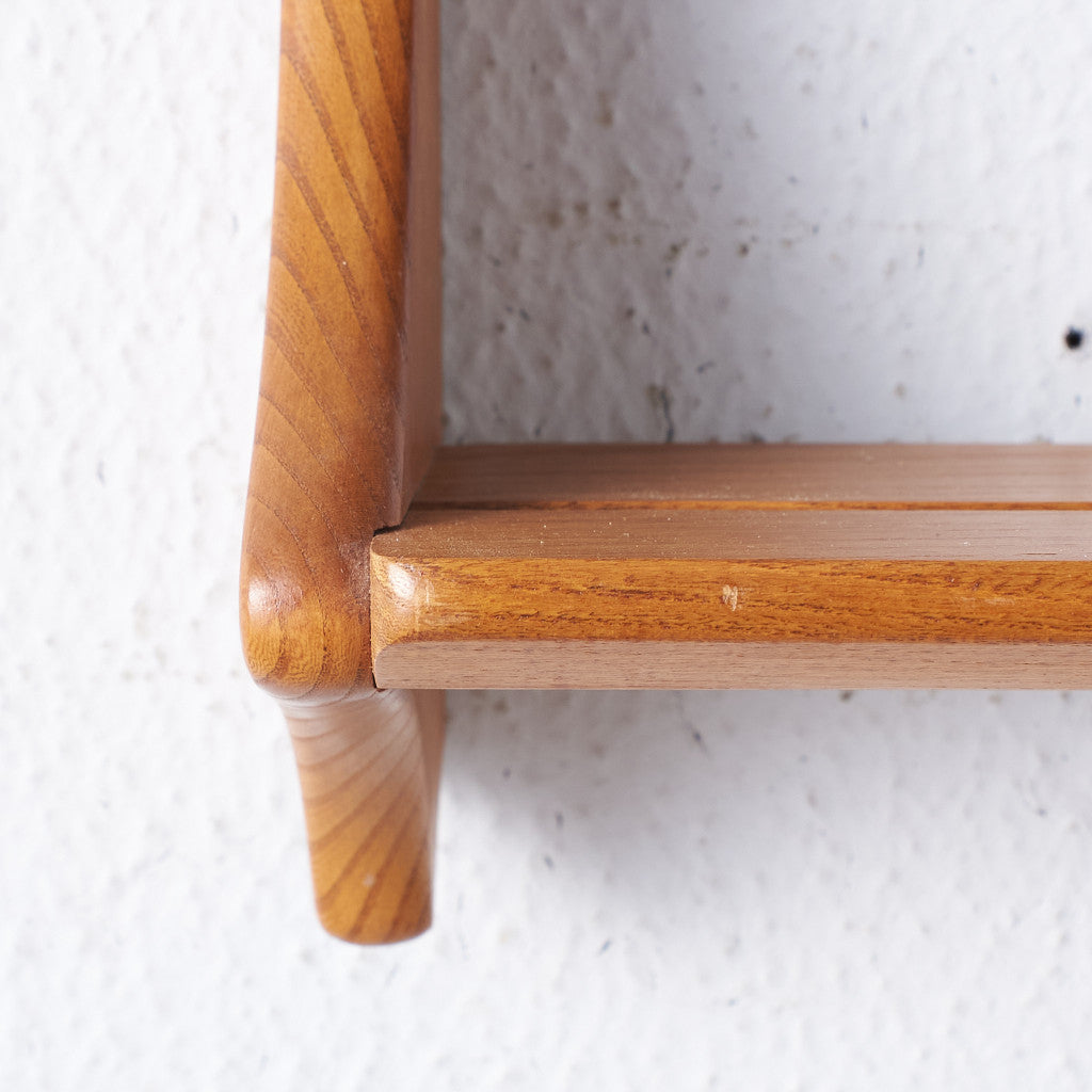 ヴィンテージ ウォールラック (Wall Mounted Plate Rack model 268)
