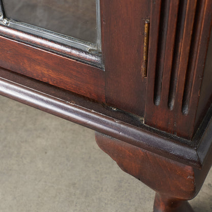 [65974] British classic walnut bookcase