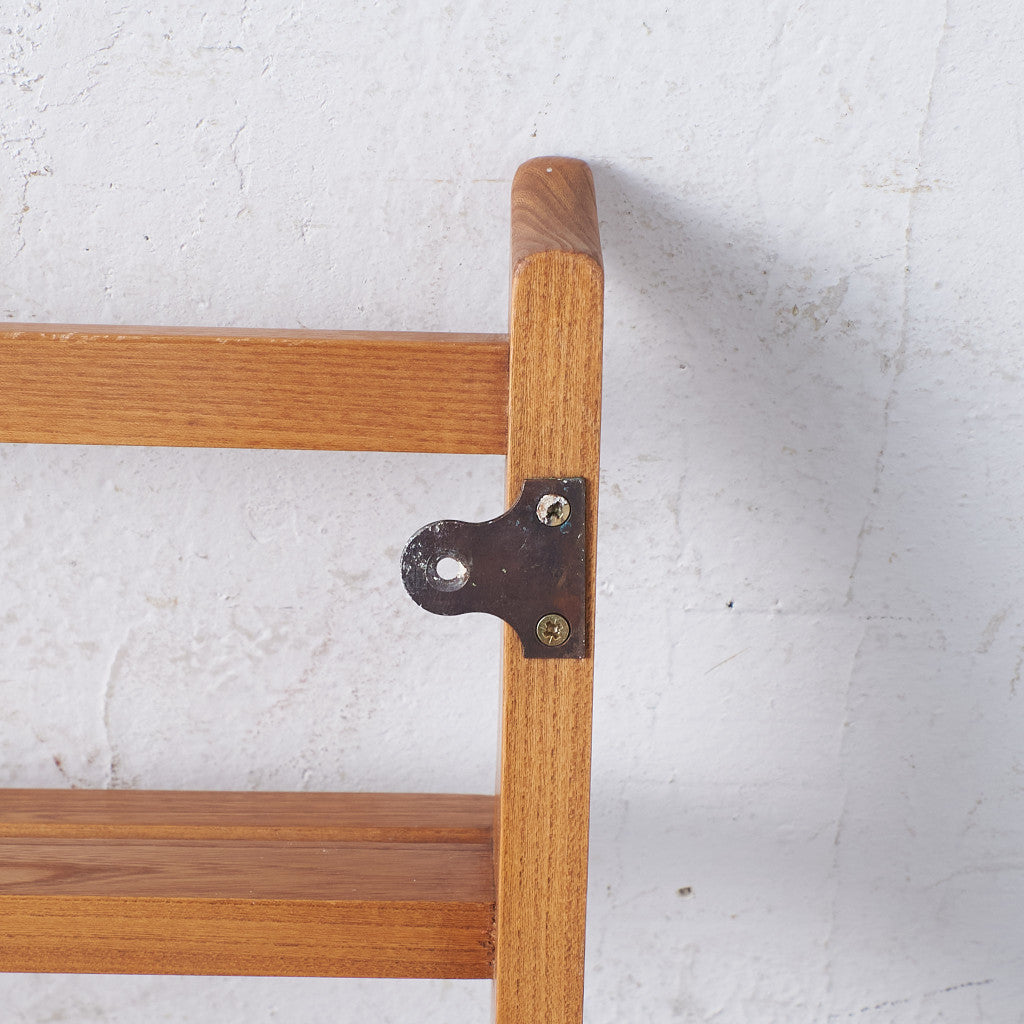 ヴィンテージ ウォールラック (Wall Mounted Plate Rack model 268)