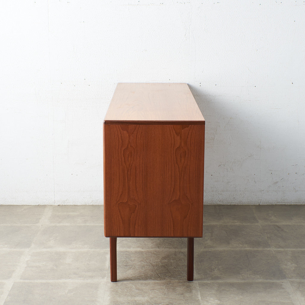[67397][G-PLAN]Fresco Sideboard with Legs (4072)