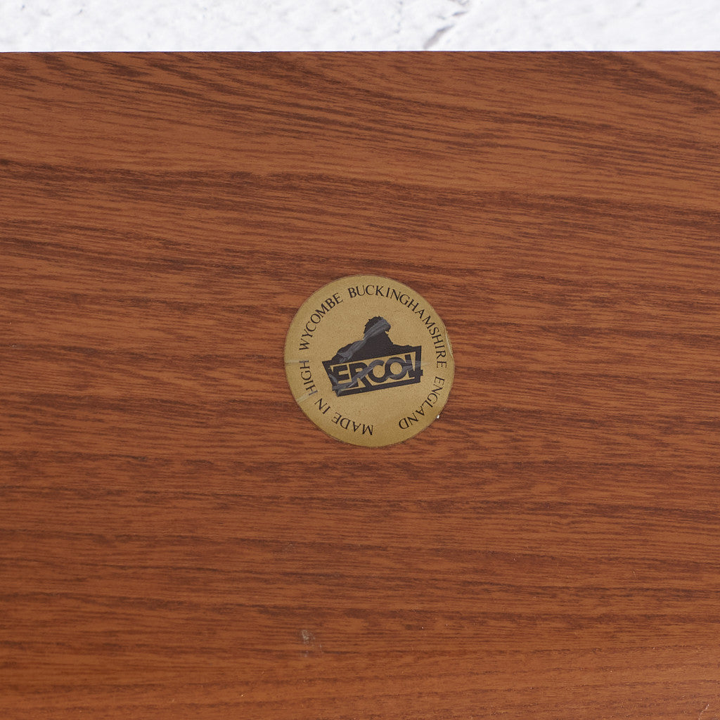 ヴィンテージ ウォールラック (Wall Mounted Plate Rack model 268)