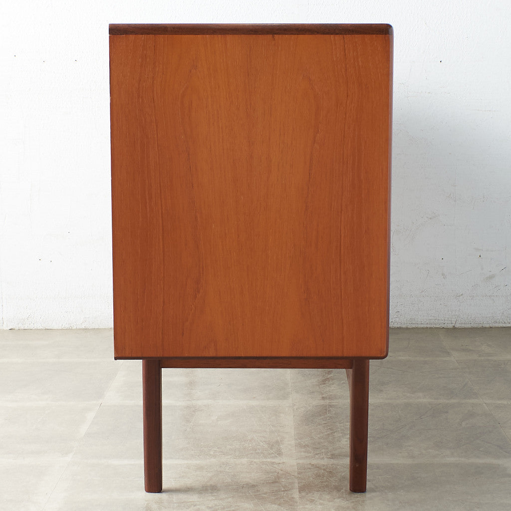 [67399][G-PLAN]Fresco Sideboard with Legs (4072)