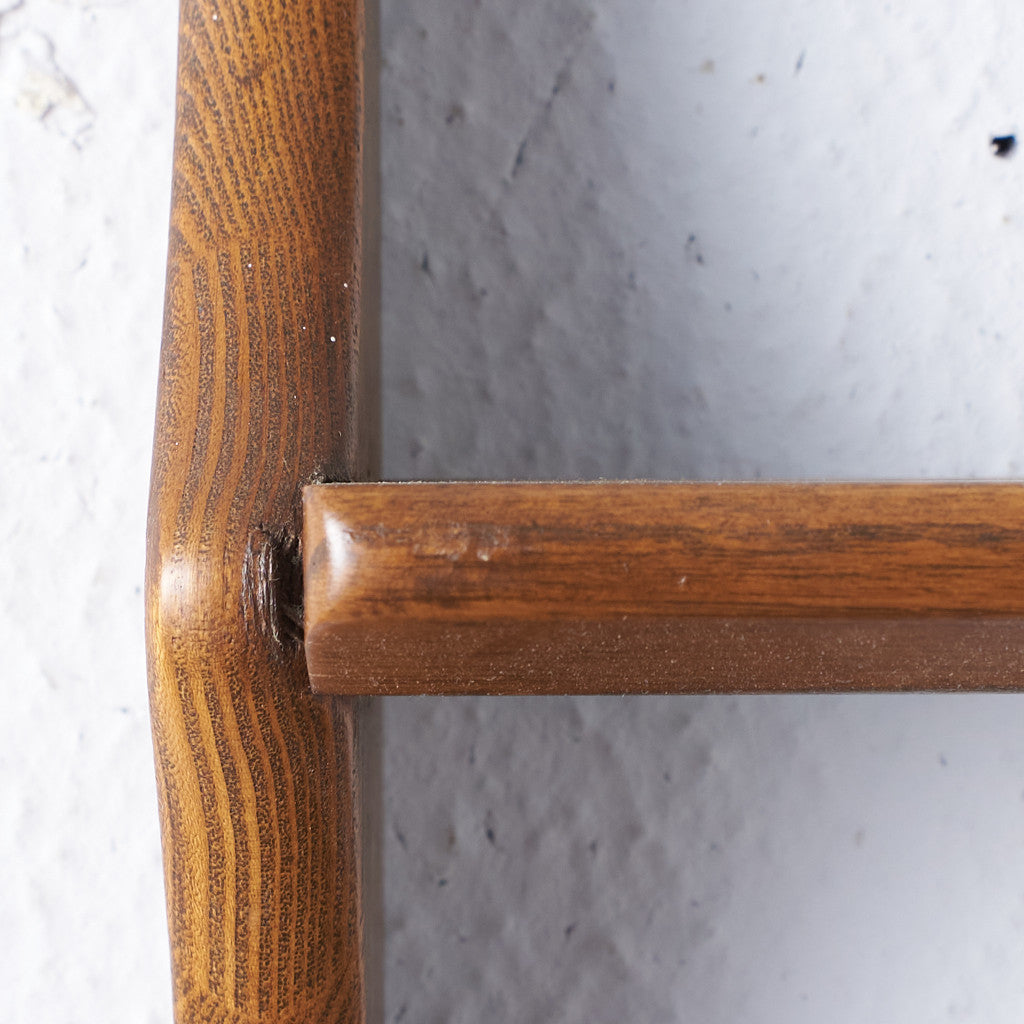 ヴィンテージ ウォールラック (Wall Mounted Plate Rack model 268)