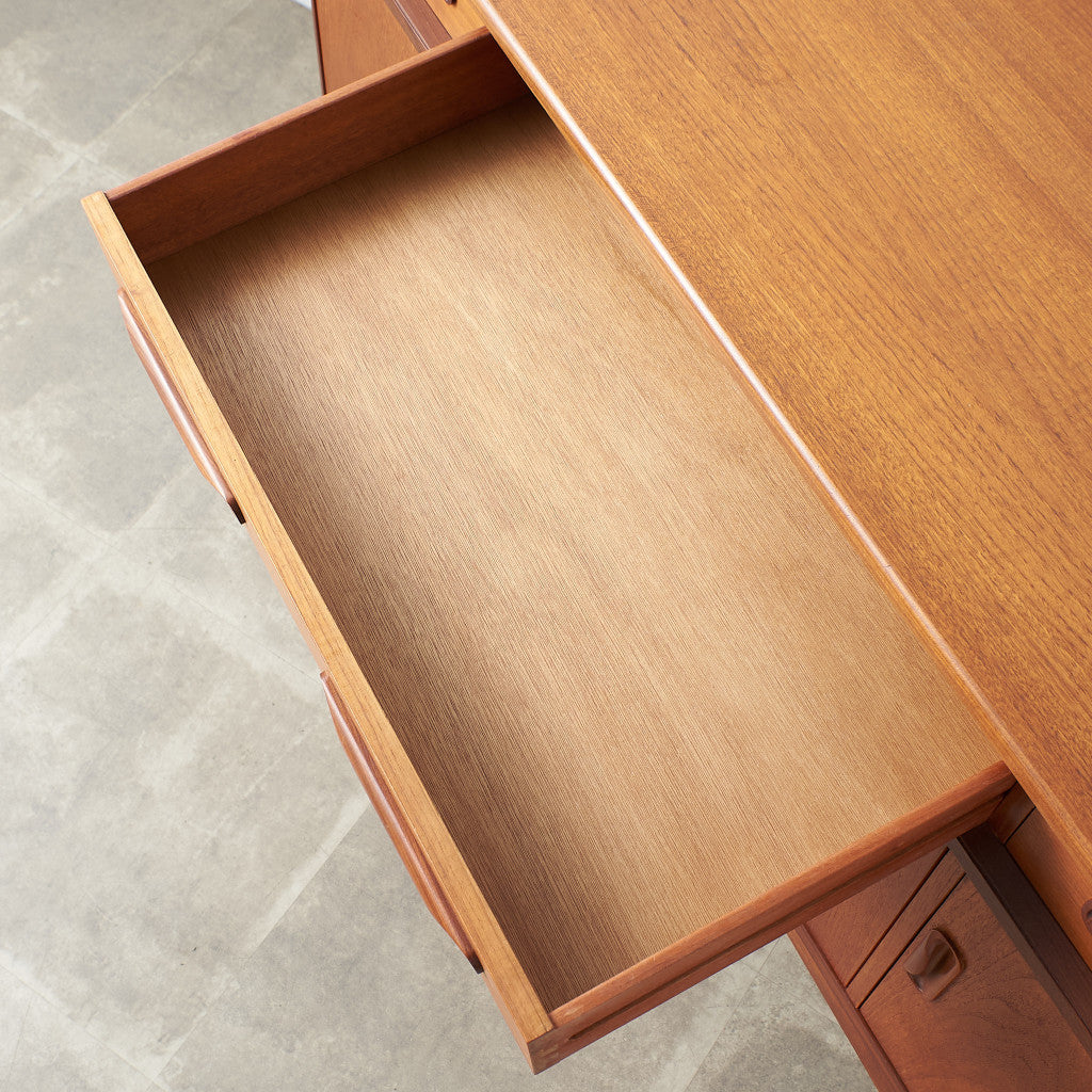 [67398][G-PLAN]Fresco Sideboard with Legs (4072)