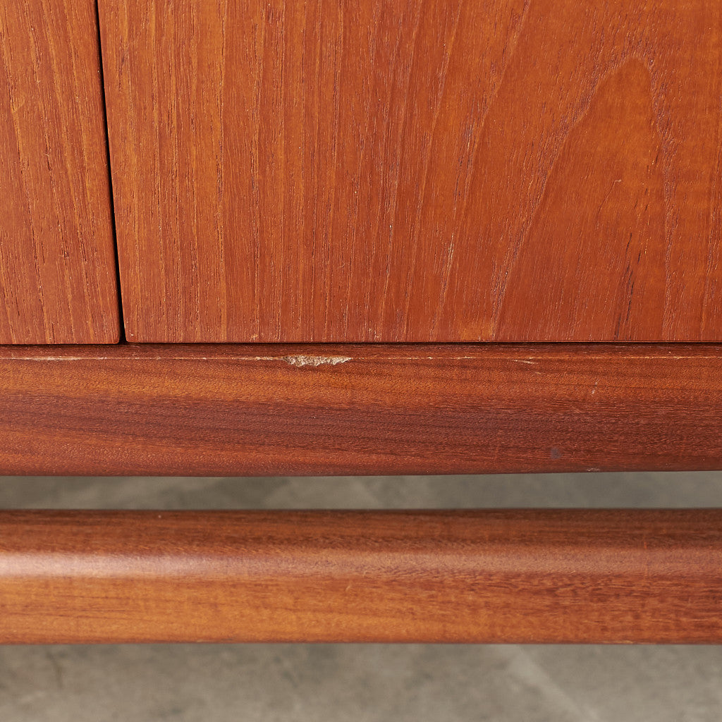 [67398][G-PLAN]Fresco Sideboard with Legs (4072)