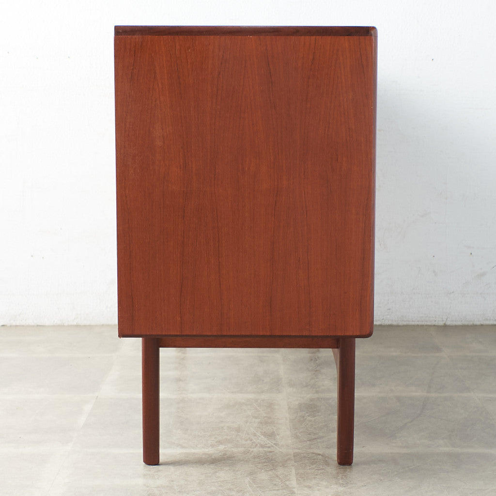 [67398][G-PLAN]Fresco Sideboard with Legs (4072)