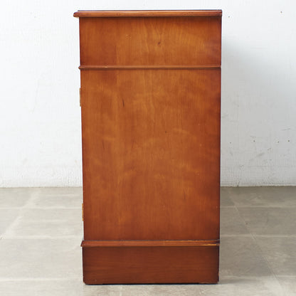 [65977] British classic sideboard